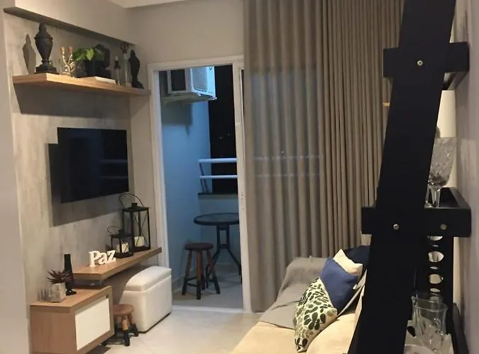 Apartamento novíssimo a 3 quadras da praia, com piscina, sala de jogos e sauna!! Ubatuba